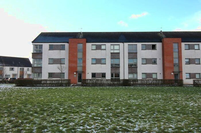 2 Bedroom Flat To Rent In Glendevon Drive, Stirling, FK8