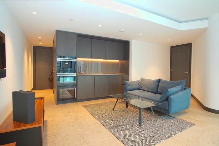 Studio To Rent In Blackriars Road, London, SE1