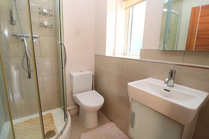2 Bedroom Detached Bungalow To Rent In Upper St Helens Road, Hedge End, SO30