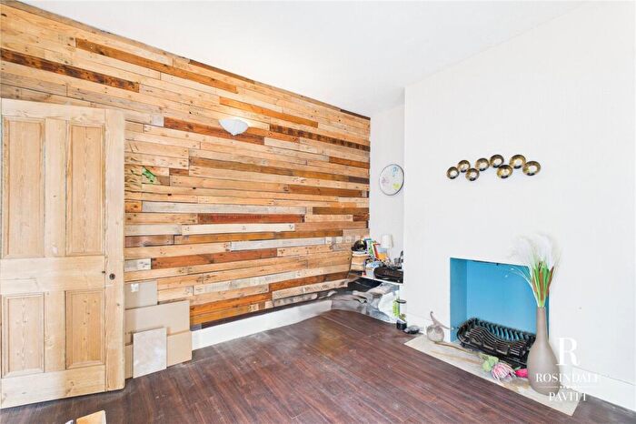 2 Bedroom Semi-Detached House For Sale In Beddington Grove, Wallington, SM6