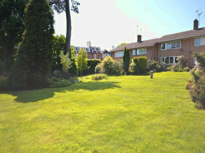 4 Bedroom Terraced House To Rent In Woodbury Close, Tunbridge Wells, Kent, TN4