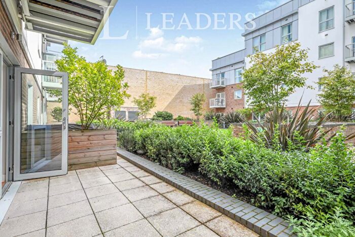 1 Bedroom Flat To Rent In Austen House, Station View, Guildford, GU1