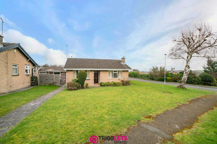 2 Bedroom Bungalow To Rent In Cloughfields Road, Hoyland, Barnsley, S74