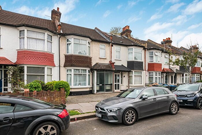 3 Bedroom Terraced House For Sale In Braemar Avenue, Thornton Heath, CR7