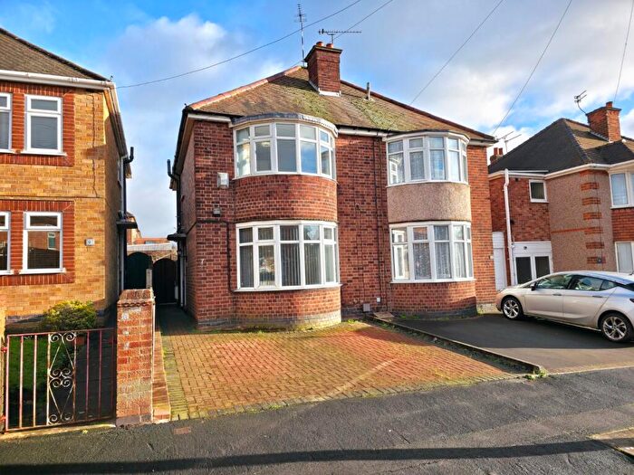 3 Bedroom Semi Detached House For Sale In Berrington Road, Nuneaton, Warwickshire, CV10