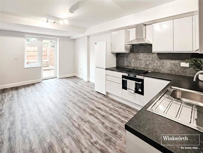 3 Bedroom Apartment To Rent In Carlton Avenue, Harrow, HA3