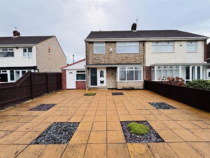 3 Bedroom Semi-Detached House To Rent In Farndale Road, Seaton Carew, Hartlepool, TS25