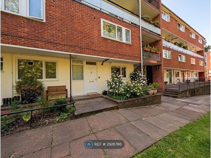 4 Bedroom Maisonette To Rent In Ramsdean House, London, SW15