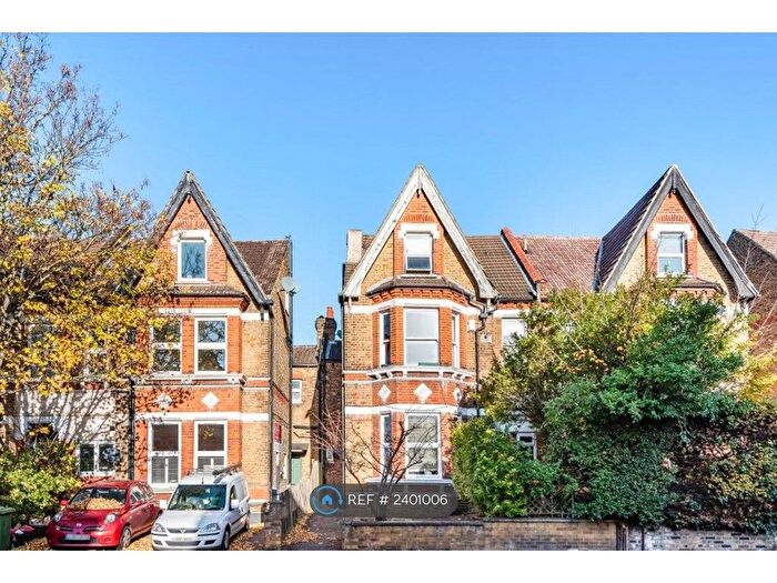 2 Bedroom Flat To Rent In Manor Road, Beckenham, BR3