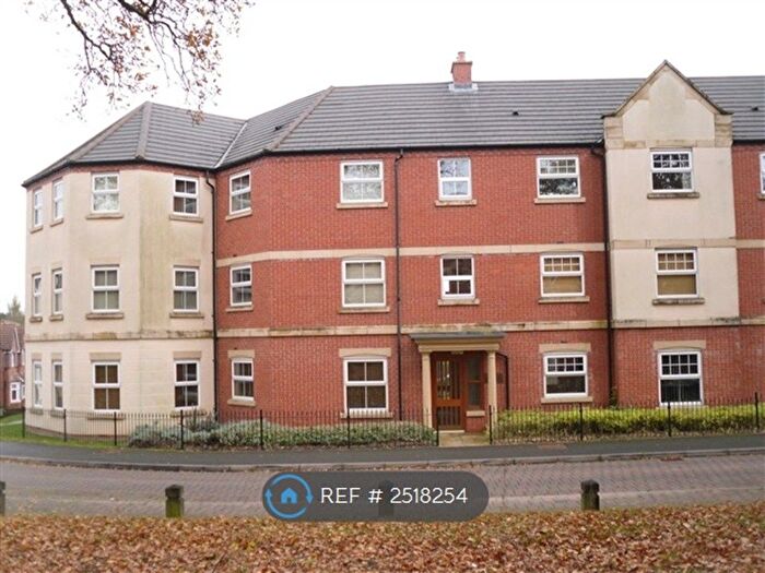 2 Bedroom Flat To Rent In Kings Norton, Birmingham, B30