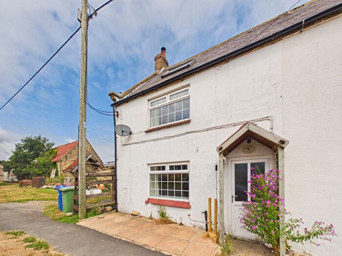 3 Bedroom Cottage For Sale In Beacon Way, Sneaton, Whitby, YO22