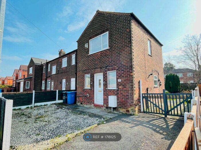 3 Bedroom End Of Terrace House To Rent In Mossfield Road, Swinton, Manchester, M27