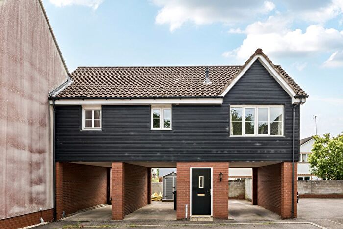 2 Bedroom Detached House For Sale In Bowdens Close, Bovey Tracey, TQ13