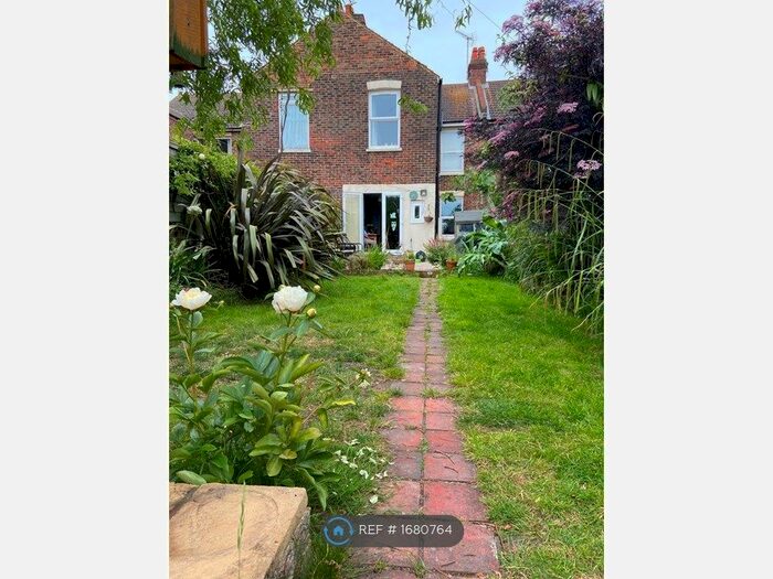 5 Bedroom Terraced House To Rent In Seaside., Eastbourne, BN22