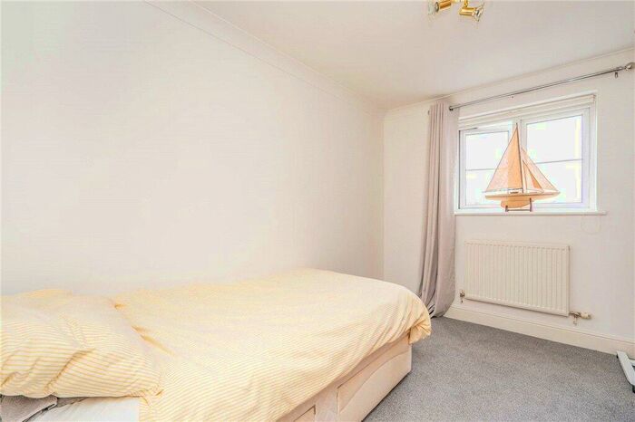 2 Bedroom Apartment To Rent In Southampton, Hampshire, SO17