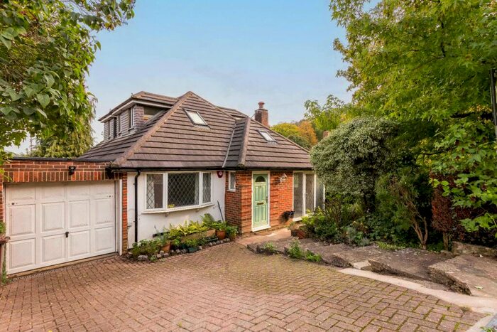 4 Bedroom Detached House To Rent In Shepherds Croft, Brighton, BN1