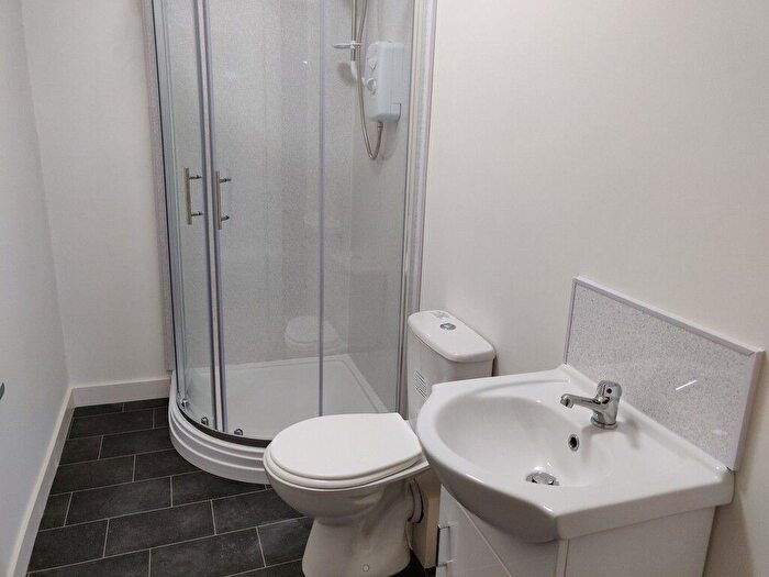 1 Bedroom Flat To Rent In Rockingham Road, Kettering, NN16