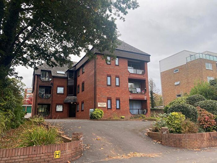 2 Bedroom Flat To Rent In Westwood Road, SO15