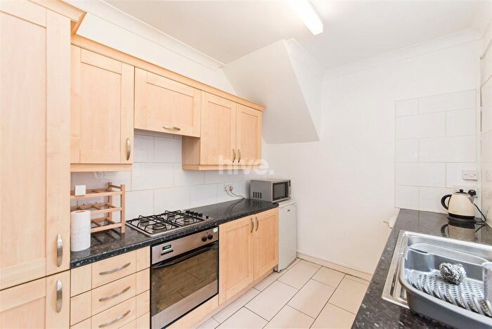 2 Bedroom Flat To Rent In Kelvin Grove, Sandyford, Newcastle Upon Tyne, NE2