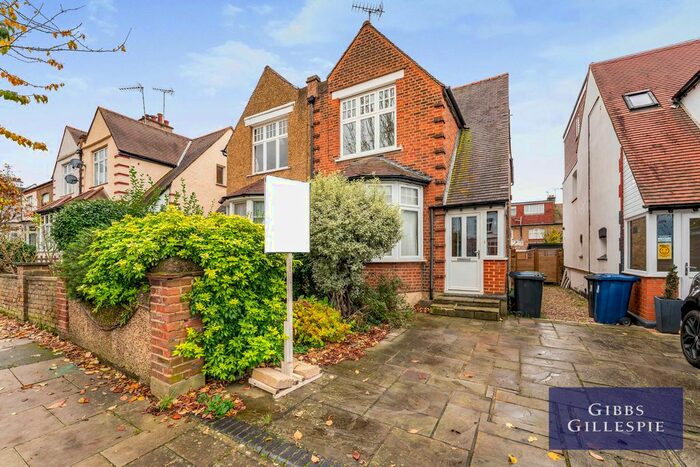3 Bedroom Semi-Detached House To Rent In Selby Road, Ealing, W5