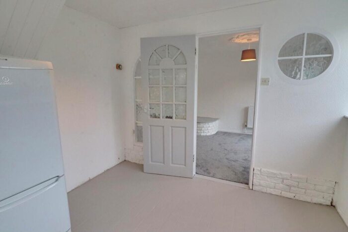 4 Bedroom Semi-Detached House To Rent In Hilda Gardens, Denmead. Unfurn, PO7