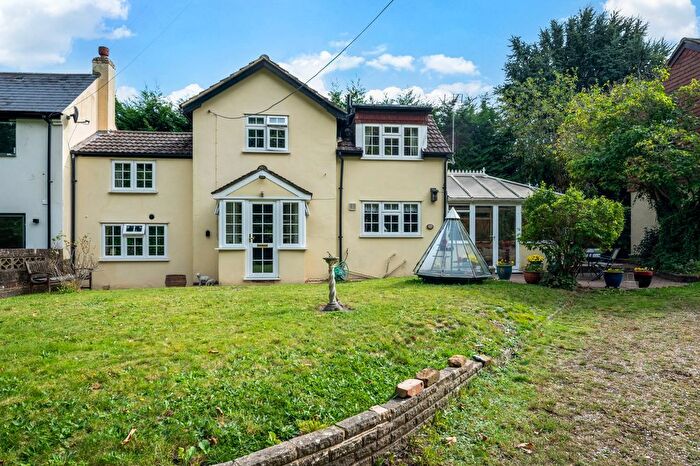 2 Bedroom Cottage For Sale In Quiet Nook, Keston, BR2