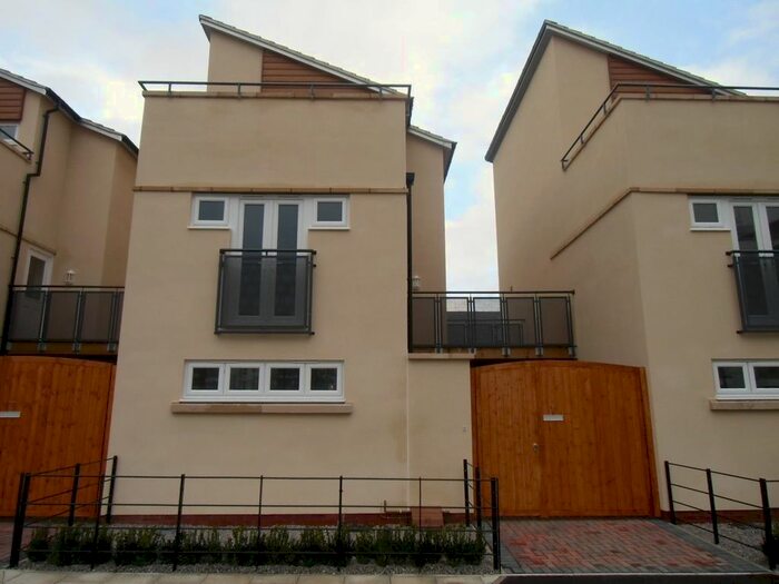 3 Bedroom Property To Rent In Darnall Road, Leicester, LE2