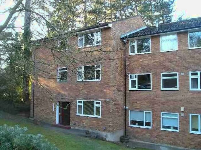 2 Bedroom Flat To Rent In Enderfield Court, Lubbock Road, Chislehurst, Kent, BR7