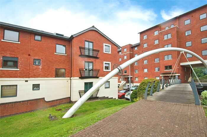 2 Bedroom Flat To Rent In Henke Court, Cardiff, CF10
