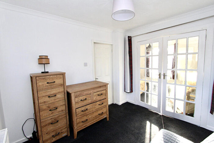 3 Bedroom Terraced House For Sale In Forrest Avenue, Hamilton, ML3