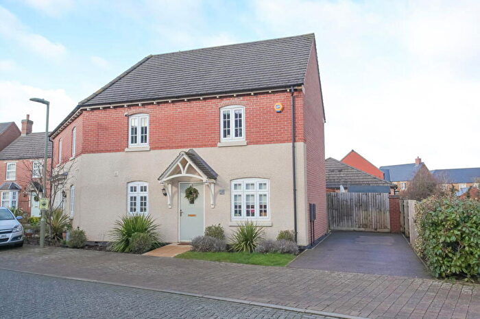 2 Bedroom Semi-Detached House For Sale In Watts Road, Banbury, OX16