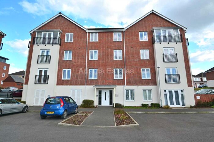 2 Bedroom Apartment For Sale In Kennet House, Regis Park Road, Reading, RG6