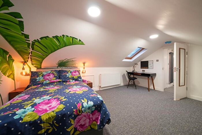 1 Bedroom House To Rent In James Road, Bristol, BS16