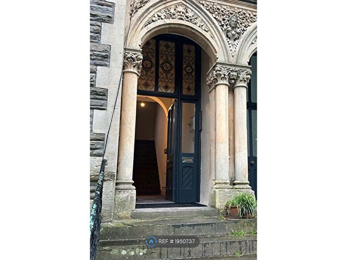 2 Bedroom Flat To Rent In Oakfield Street, Cardiff, CF24