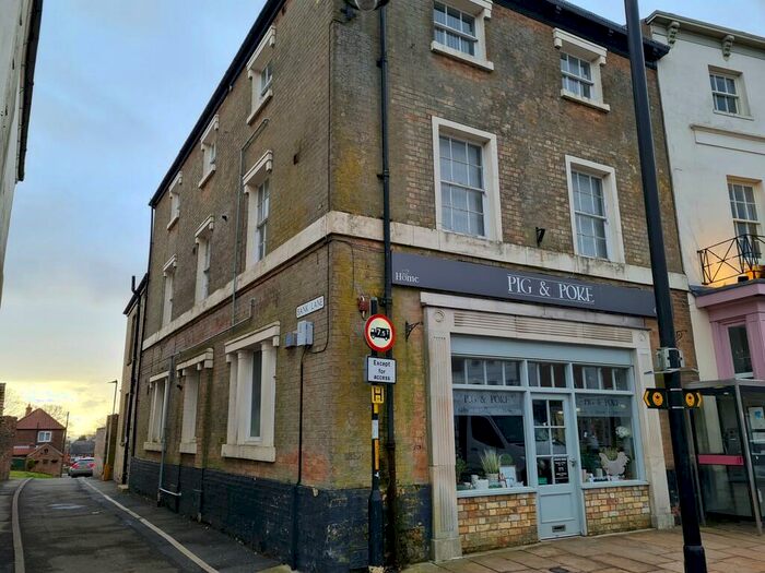 2 Bedroom Ground Flat To Rent In Bank Lane, Caistor, LN7