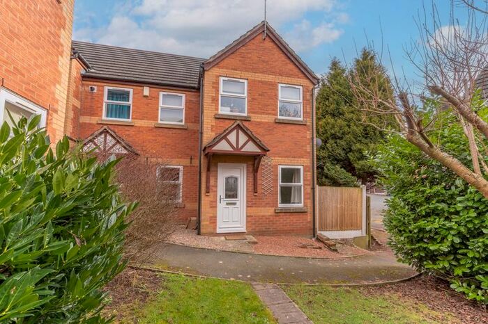 2 Bedroom Flat To Rent In Cuckoos Rest, Aqueduct, Telford, TF4