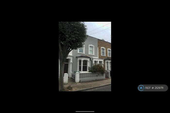 2 Bedroom Flat To Rent In Corbyn Street, London, N4