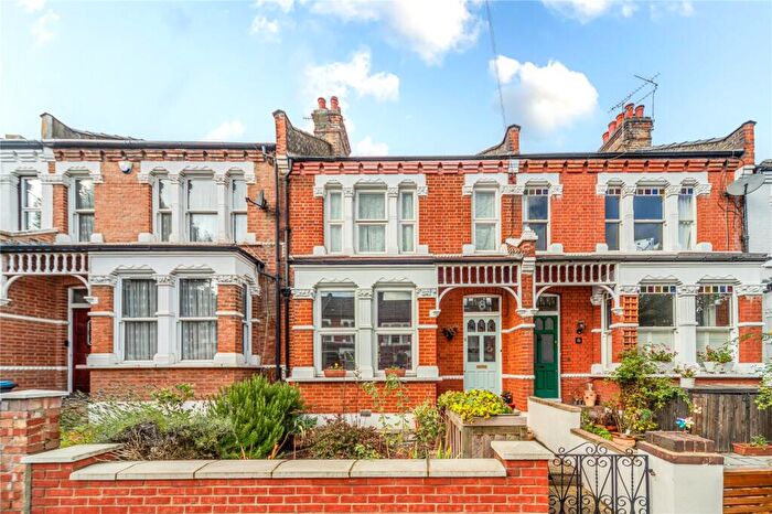 4 Bedroom Terraced House For Sale In Hardwicke Road, London, N13