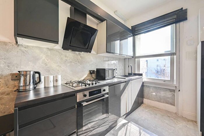 1 Bedroom Flat To Rent In Earls Court, Earls Court, London, SW5