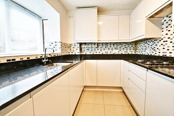 1 Bedroom Apartment To Rent In Whitehaven Close, Bromley, BR2