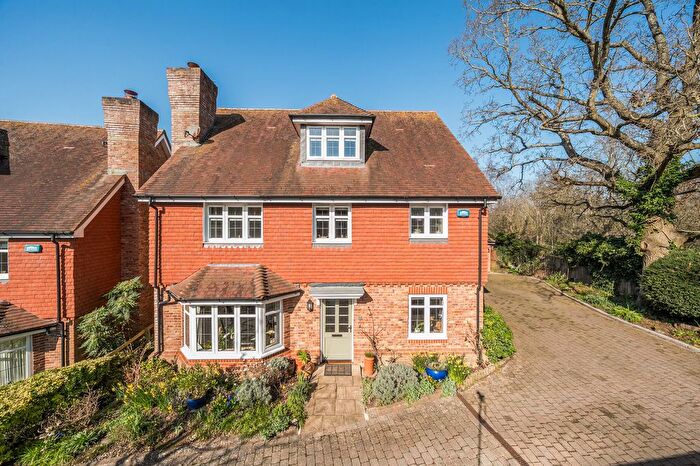 5 Bedroom Detached House For Sale In Maple Close, Tonbridge, TN10