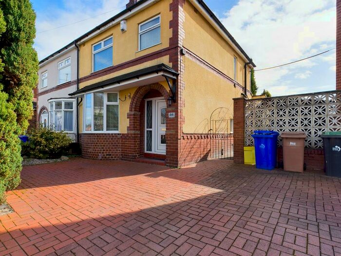 3 Bedroom Semi-Detached House To Rent In Rothsay Avenue, Sneyd Green, Stoke-on-Trent, ST1