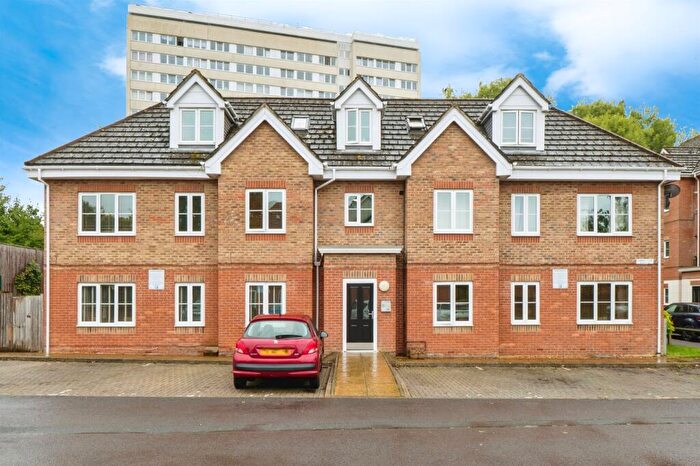 2 Bedroom Flat For Sale In Seaweed Close, Southampton, SO19