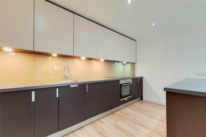 2 Bedroom Apartment To Rent In Commander Avenue, Barnet, NW9