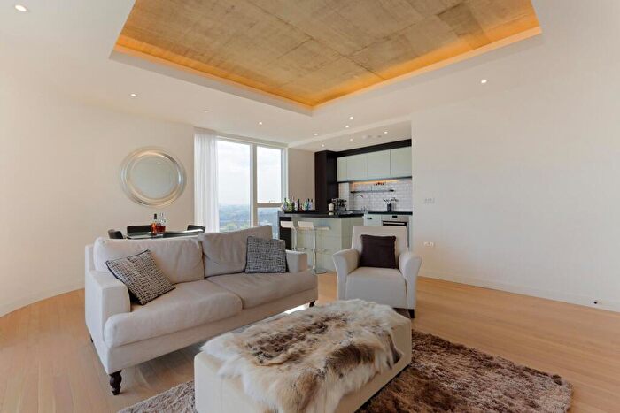2 Bedroom Apartment For Sale In Park Vista Tower, Cobblestone Square, London, E1W