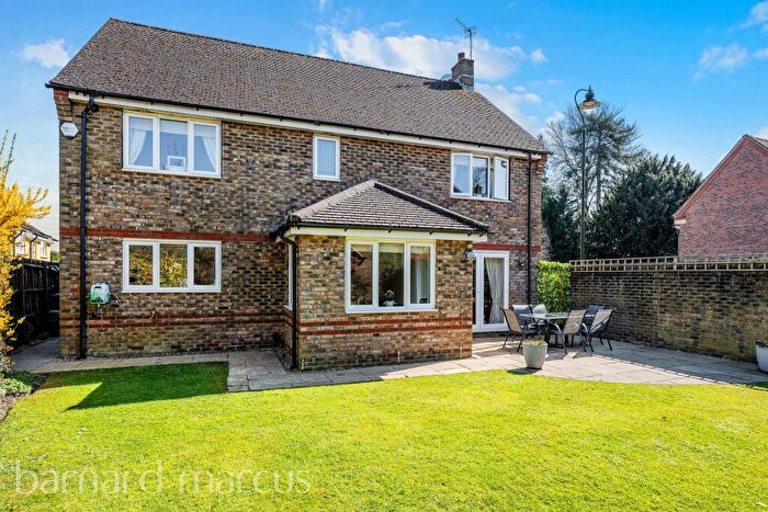 4 Bedroom Detached House For Sale In Bowen Way, Netherne On The Hill, Coulsdon, CR5