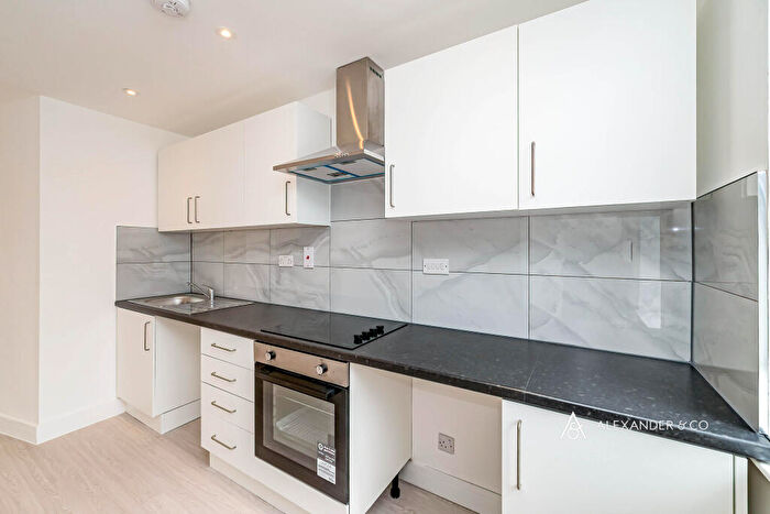 1 Bedroom Apartment To Rent In High Street, Aylesbury, HP20