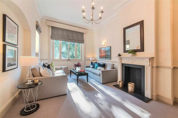 3 Bedroom Flat To Rent In Ebury Street, Belgravia, London, SW1W