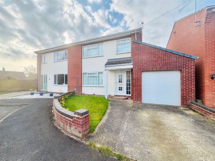 3 Bedroom Semi-Detached House For Sale In Willow Garth, Pollington, Goole, East Yorkshire, DN14