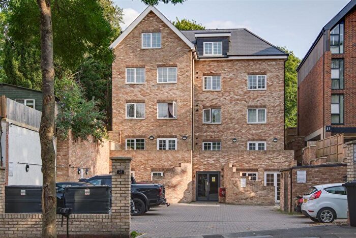 2 Bedroom Apartment To Rent In Haling Park Road, South Croydon, CR2